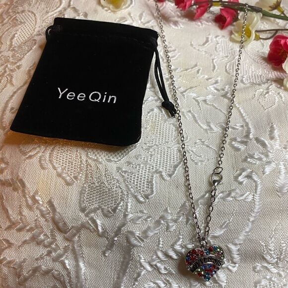 🎀Yee Qin  little Sis Rhinestone heart pendant - Picture 2 of 4